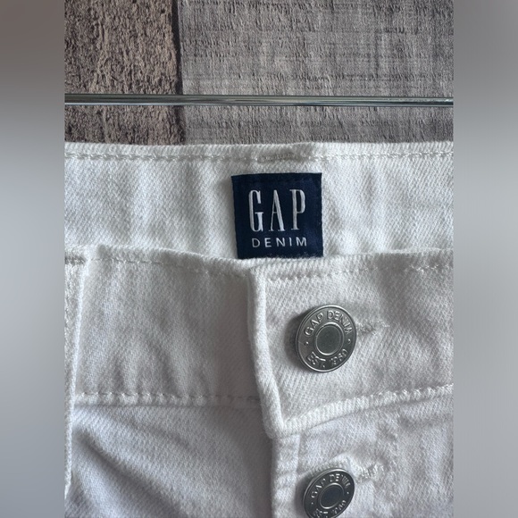 Gap High Rise Button Fly Stretch Shorts Sz 6 NWT - Picture 3 of 8